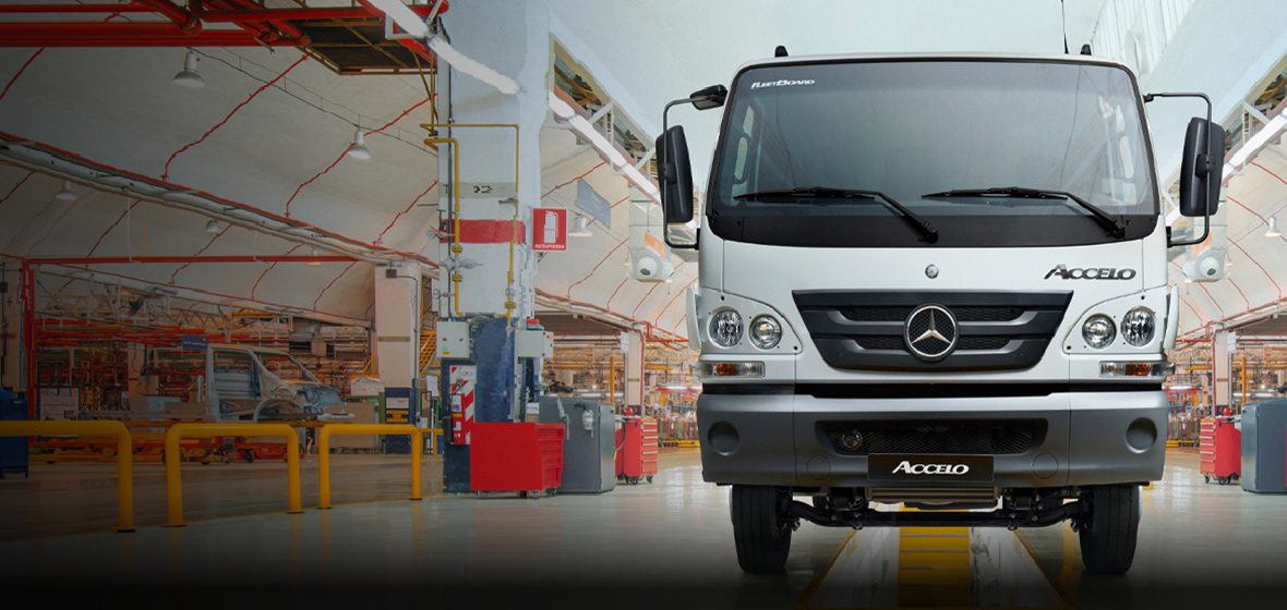 Accelo con caja automatizada nacional.