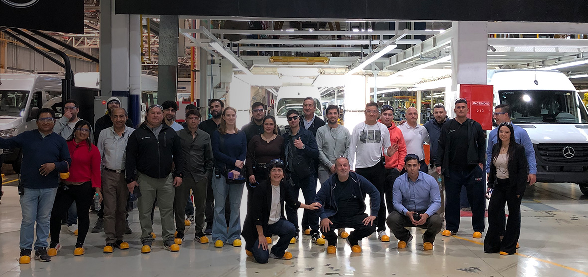 Visita al Centro Industrial J. M. Fangio